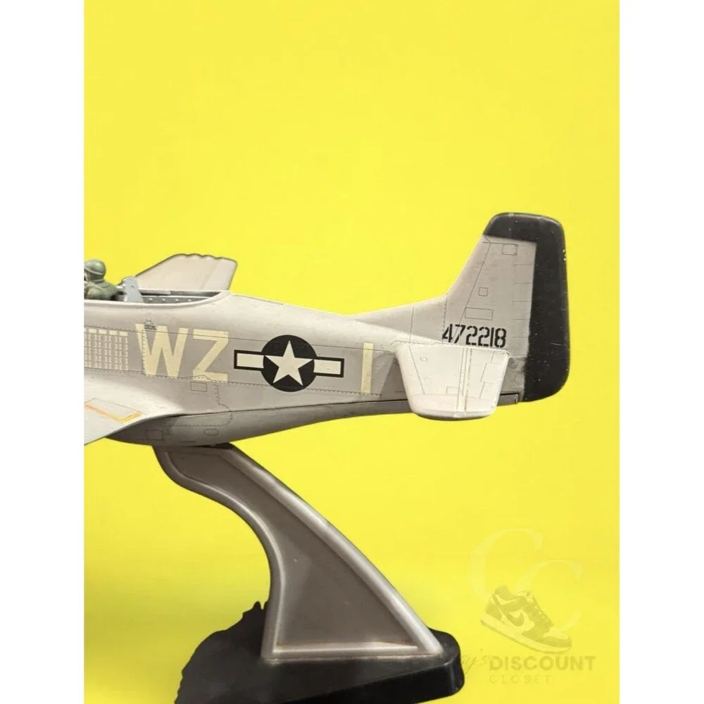 MUSTANG Model Metal Airplane P-51D Big Beautiful Doll Fighter Squadron  Desk Top
